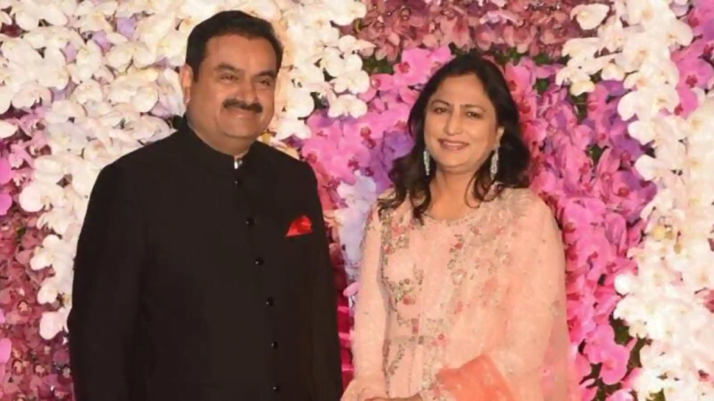 gautam adani wife Priti 1656050255600 1656050255840 गौतम अडानी की पत्नी के बारे में शायद ही आप यह जानते होंगे। जाने कौन है अडानी की पत्नी ?