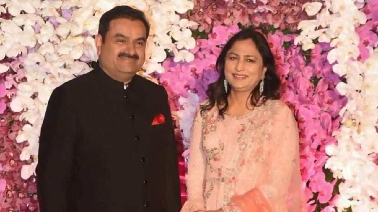 gautam adani wife Priti 1656050255600 1656050255840