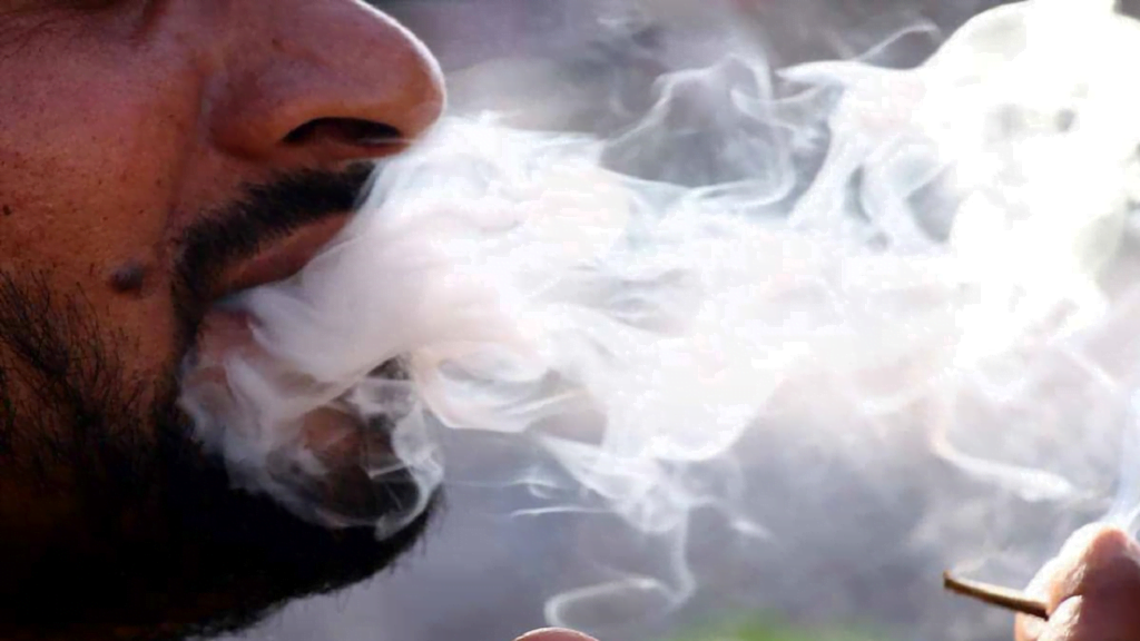indian youth smoking getty 2 sixteen nine indian youth smoking getty 2 sixteen nine