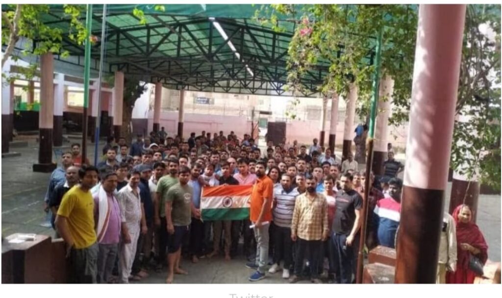 141f5c50 f8e2 474d aa28 47fa777dc9cf