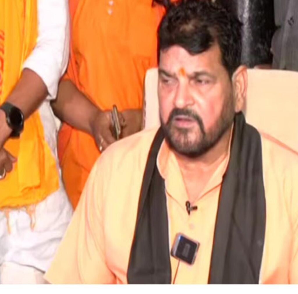 cb3353f6 46ef 4f3f 8998 df13fef70002