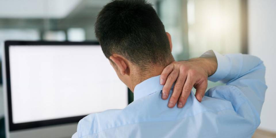5 Ways to reduce neck and back pain at work 5 Ways to reduce neck and back pain at work