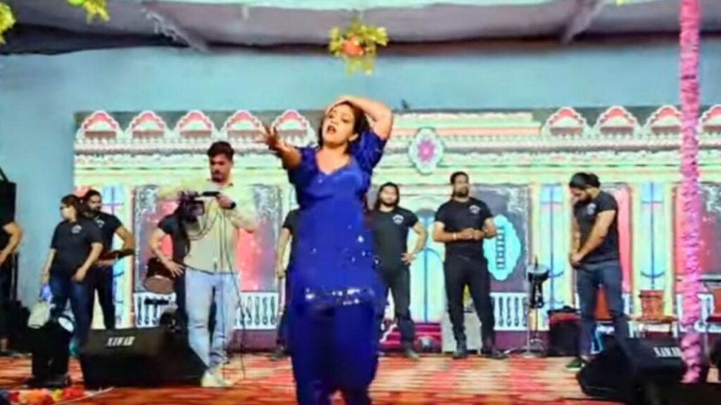 Picsart 23 11 03 20 09 15 440