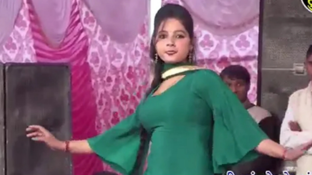 Picsart 23 11 10 14 59 04 398