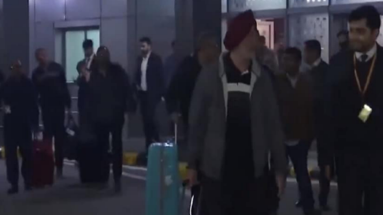 Picsart 24 02 12 08 30 25 573