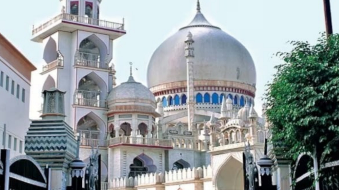 Picsart 24 02 22 17 26 43 887