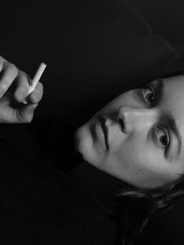 woman-g59fc74900_1280