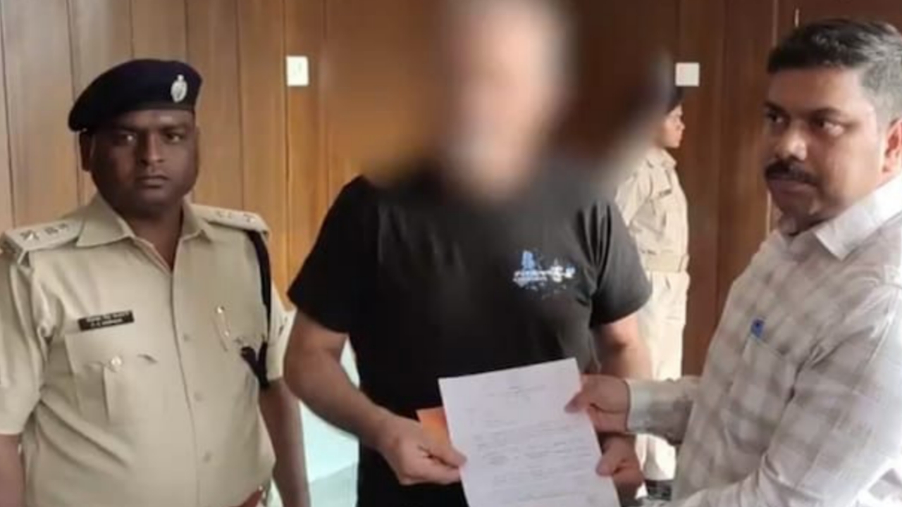 Picsart 24 03 05 13 07 07 326