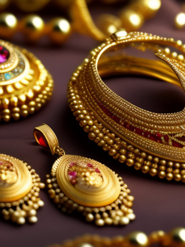 gold-jewellery-table-with-other-gold-jewellery