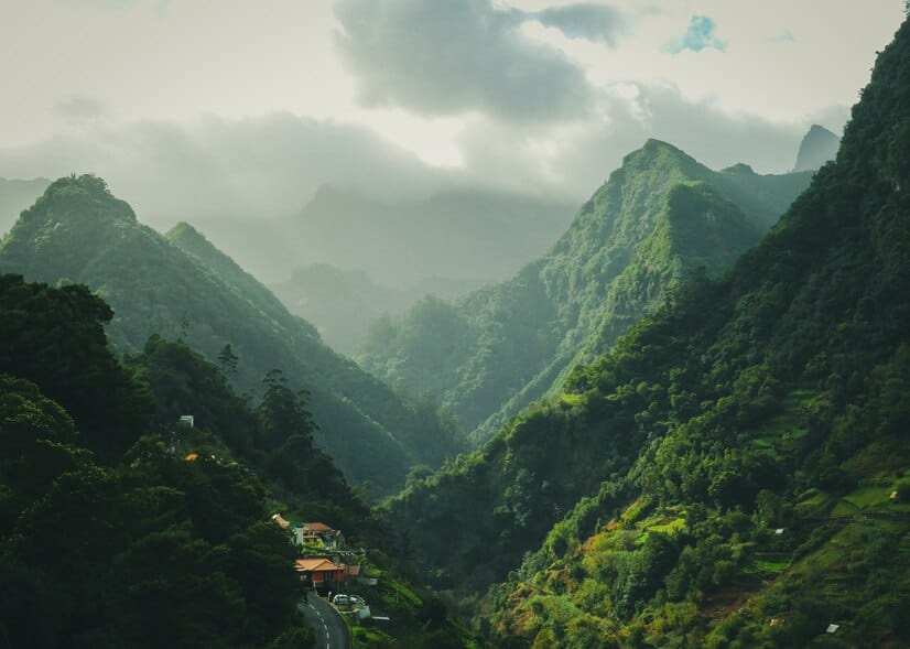 mesmerizing scenery green mountains with cloudy sky surface 181624 27189 mesmerizing-scenery-green-mountains-with-cloudy-sky-surface_181624-27189