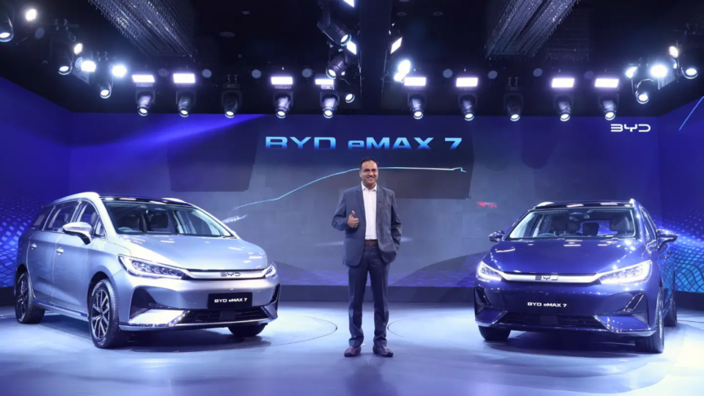 Untitled design 2024 10 09T000854.606 BYD eMAX 7