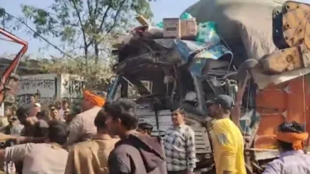MP Bhind Road Accident 2 MP Bhind Road Accident 2