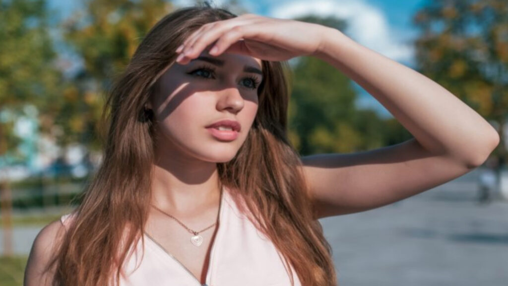 B3F6AEA9 099C 4BB6 95D1 C63CAED9CDB2