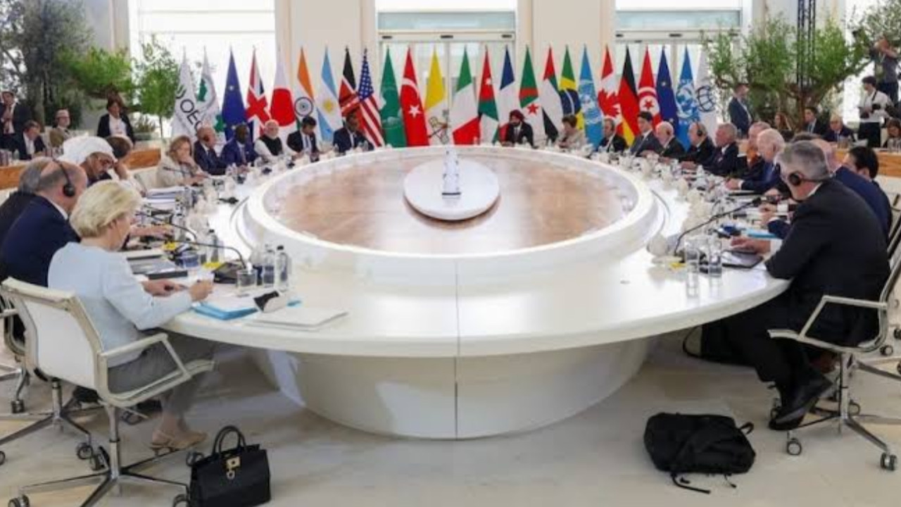 7AA0611A 3664 4CCE BB9B DB343B8864E3