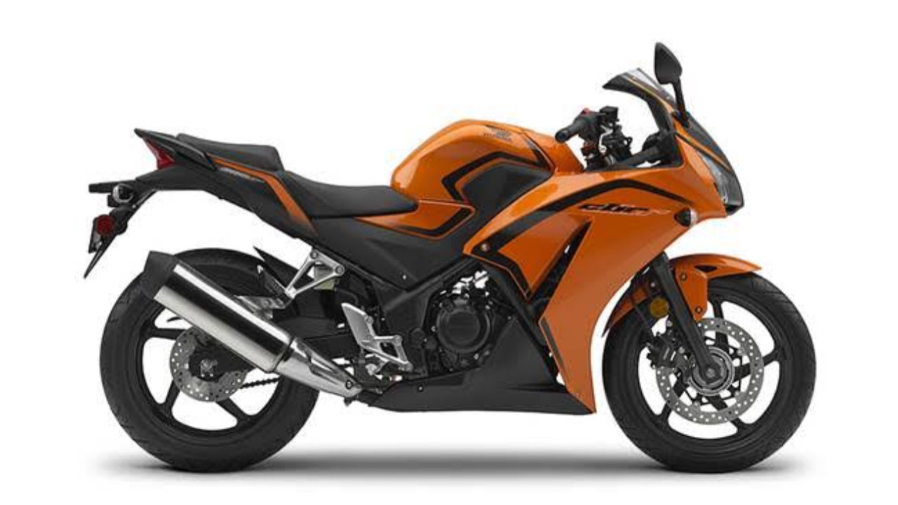 EDF54836 83EE 4004 BE5E CC931CFA05B2 1