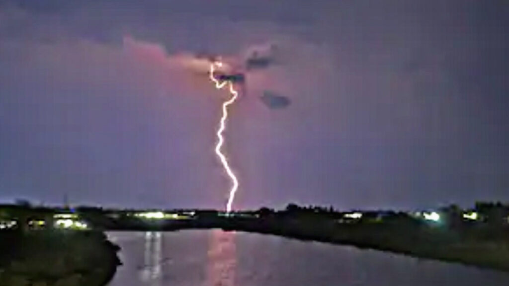 F5418C2F BB8B 4BA1 88D1 9C82AED5C840 F5418C2F BB8B 4BA1 88D1 9C82AED5C840