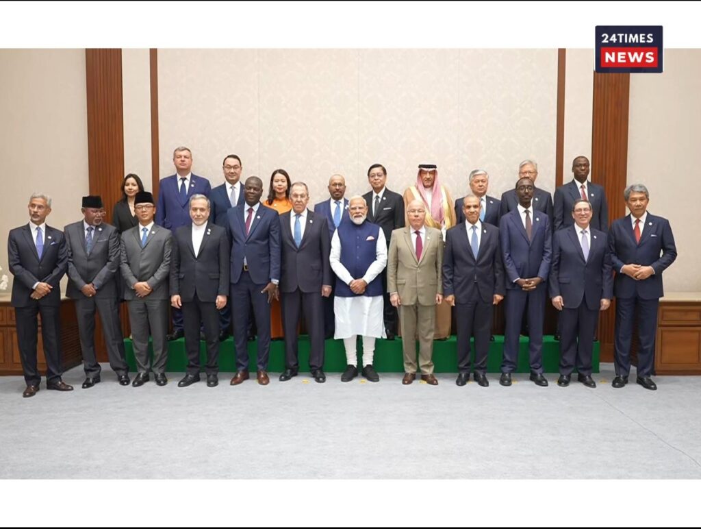 PM Modi meets foreign ministers on the sidelines of the BRICS meeting, discusses global cooperation