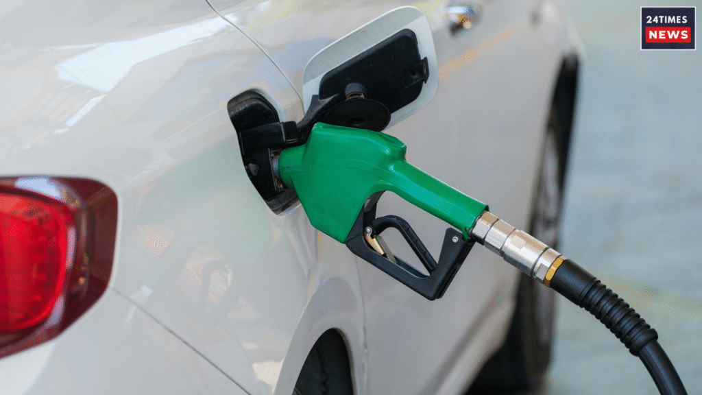 Delhi: New Rule at Petrol Pumps! Vehicles without PUC Certificate will not get petrol or diesel, government takes strict decision
