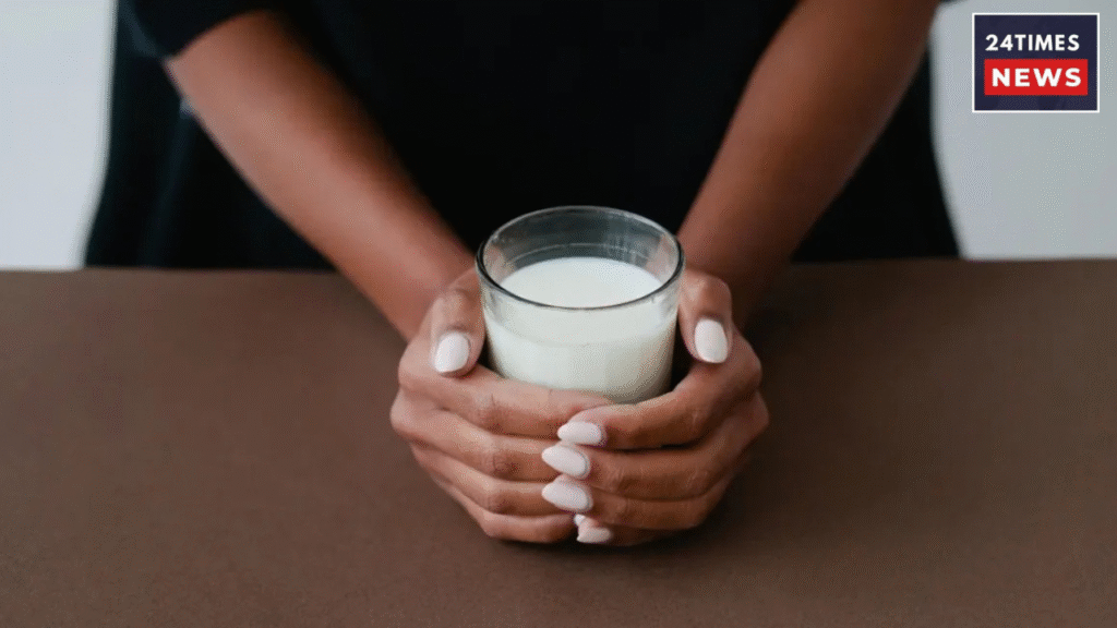 Benefits of drinking warm milk 1 Benefits of drinking warm milk 1