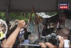 Mamata Banerjee’s Dharna in Kolkata: TMC chief protests post-poll violence, uproar amid sloganeering