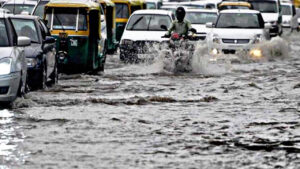 Heavy rains lash Delhi, causing massive waterlogging