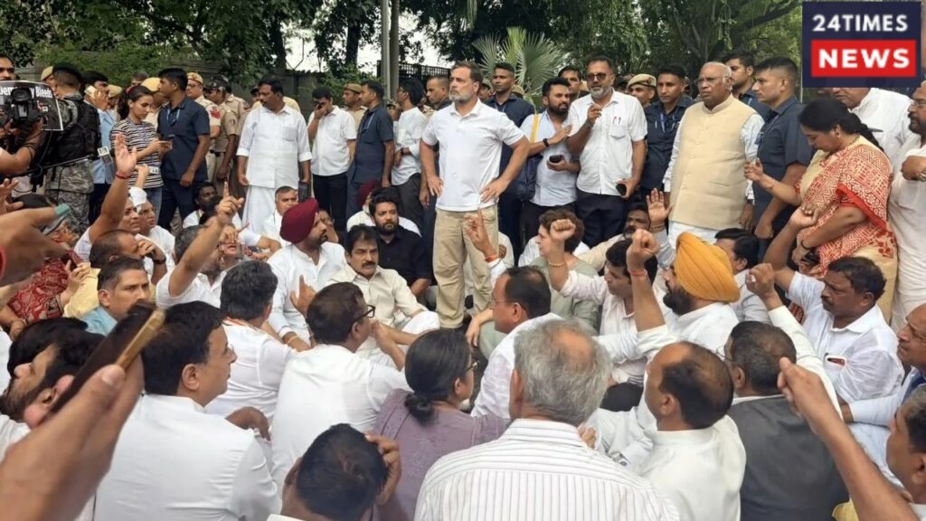 Congress Protest Rahul and Priyanka Sit on Protest Outside PM’s Residence, Demand Resignation of PM Modi and Amit Shah