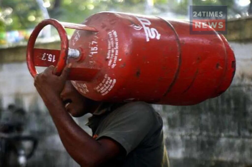 LPG Price Cut: Gas Cylinder Gets Cheaper by Rs 183 on July 1, Know the New Rate
