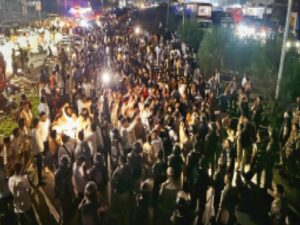 Datia Violence: Narottam Mishra Supporters Protest Ticket Cut, Stone-Pelting Injures SP and 5 Others