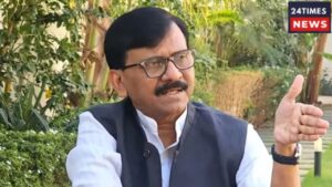 Sanjay Raut Claim, Fadnavis May Leave CM Post and Go to Delhi