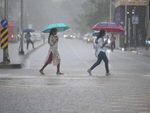 Weather Alert: Heavy Rain for 12 Hours in These States, Lightning Likely