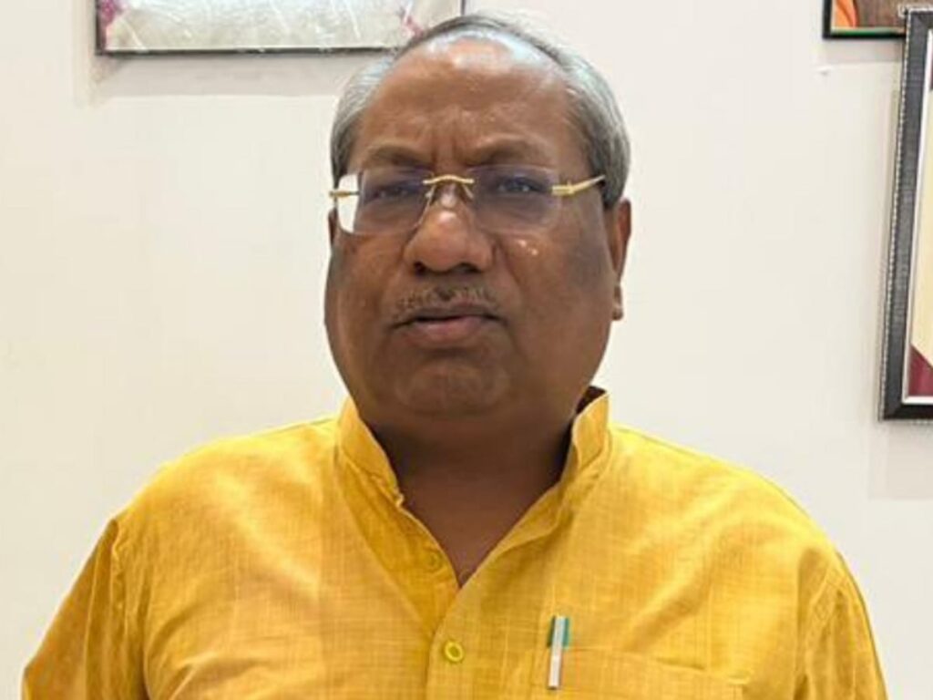 WhatsApp Image 2026 07 17 at 11.49.15 AM 1 UP Politics: “If the BJP closes the door, we’ll have to find a safe place,” Sanjay Nishad’s statement has heated up the political scene.