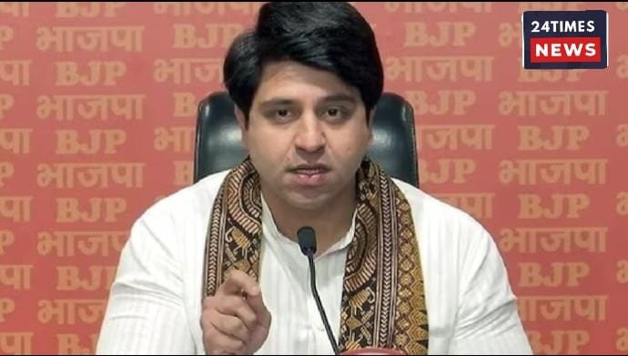 WhatsApp Image 2026 07 31 at 11.22.07 AM Will Shehzad Poonawalla leave politics?