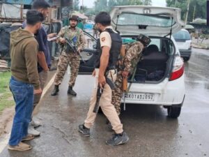 After Killing of Police Officer in Kashmir, Police Detain 2,500 Youths