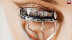 Do you also want to grow your eyelashes and eybrows, try these tips