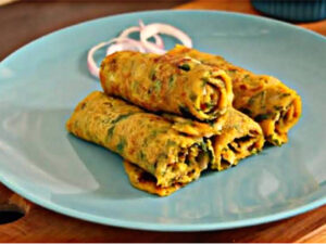 Make crispy and delicious onion cheela for breakfast, know the complete recipe