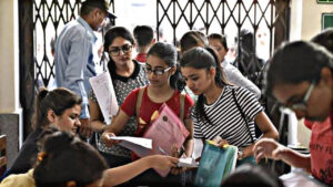 IGNOU girl students have a chance to earn money, with LIC’s scholarship scheme offering up to ₹7,000 per month.