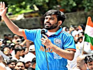 Abhijeet Deepak got angry and attacked the police action in Jharkhand