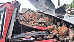 Major accident in Greater Noida: 2 firefighters killed, 3 injured after beam collapses