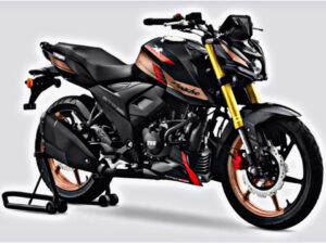 Apache RTR 160 4V is offered in a stylish sports look with a powerful engine.