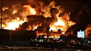 Fire breaks out at a sofa factory in Riyadh, Saudi Arabia, causing chaos! Several workers die.