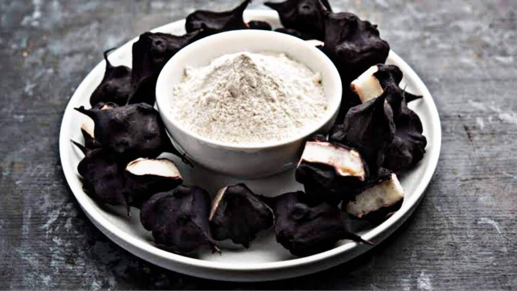 BF9FC22B 0EB1 4BEB 8941 CC1CFA129919 Make pure water chestnut flour on the first Monday of Sawan, prepare it quickly for the fast