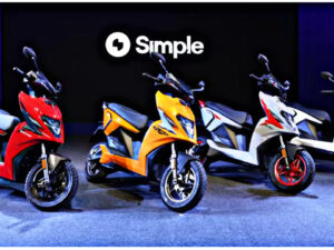 Simple Ultra creates a buzz! Its powerful range and sporty look grab everyone’s attention.