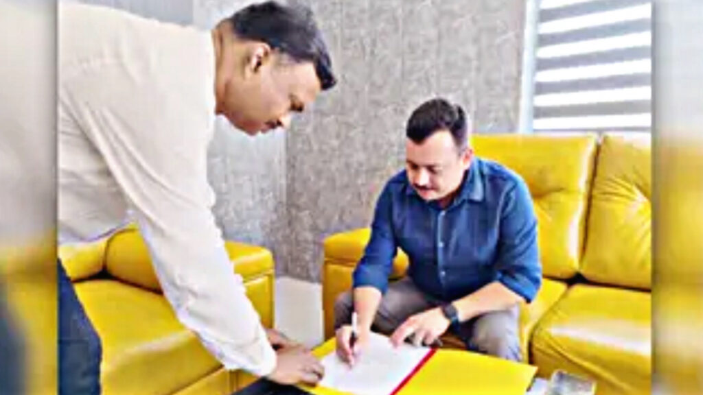 New SP posted in Sambhal, IPS Vikas Chandra Tripathi takes over as police captain