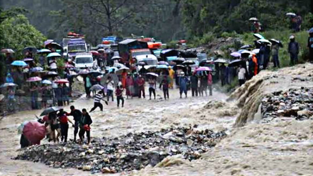 Flood wreaks havoc in Nepal, causing panic in many areas