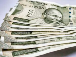 Where Are FD And SCSS Giving Better Returns, Know Where Safety Is Guaranteed