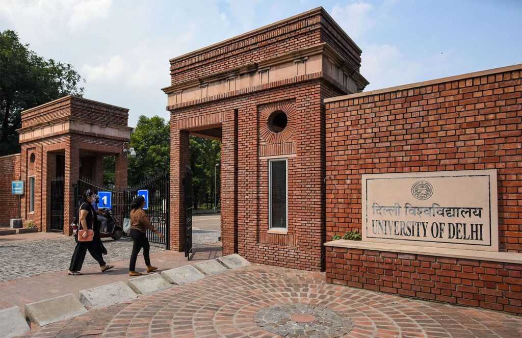 Delhi University changes its History syllabus, removes the Delhi Sultanate paper from Semester 3.