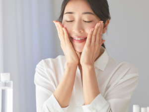 Make your skin glowing and soft with these home remedies, know these home tips