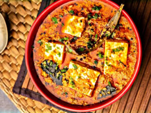 Make Dahi Paneer Chowkani recipe for lunch, a spicy and delicious dish made with just curd and paneer
