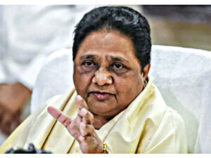 Mayawati announces she will contest Punjab elections alone, leaving Sukhbir Badal in great tension