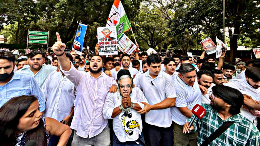 Congress opens front against Gyanesh Kumar, demands for his arrest rise, protests intensify across the country from Delhi-UP